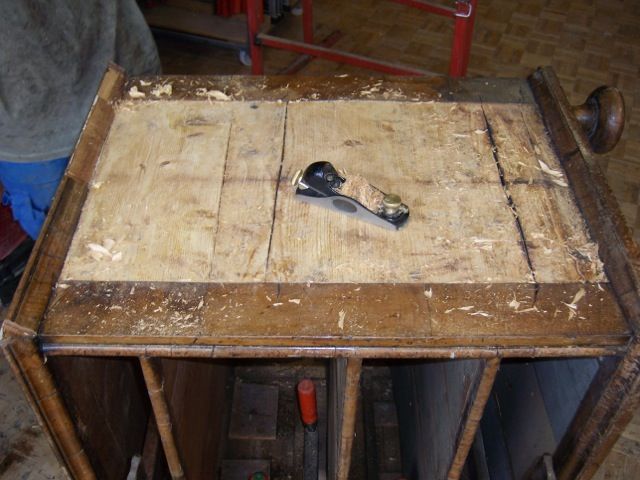 Commode en noyer, 18ème - François David - Nyon