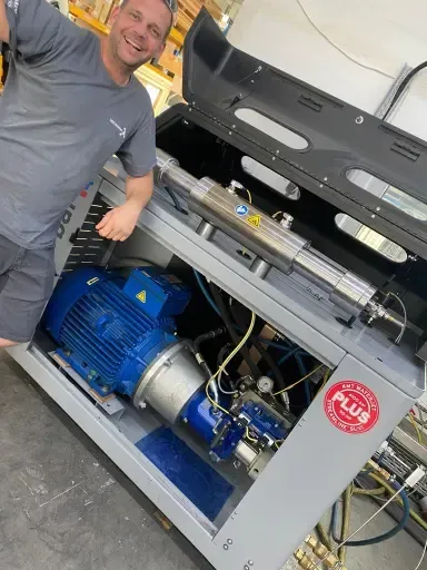 KMT-Hochdruckpumpe beim Wasserstrahl-Service