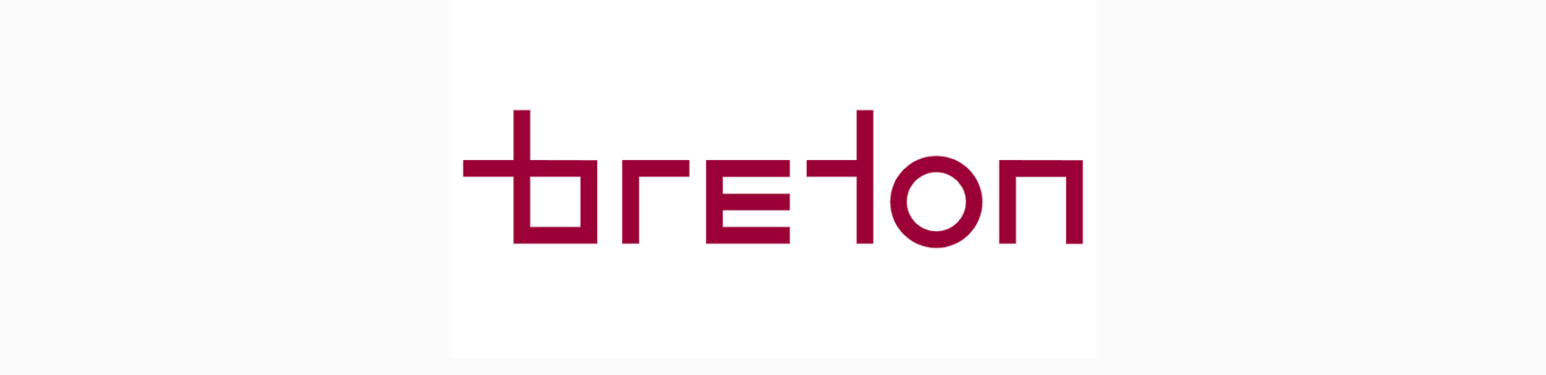 Das Wort Breton ist in rot auf weißem Hintergrund geschrieben