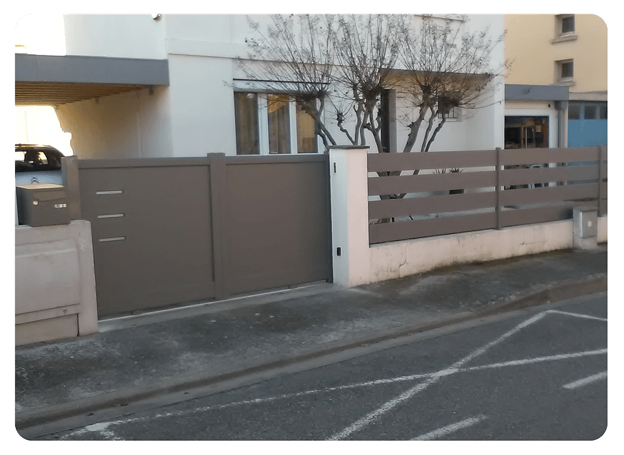 Portail et clôture assortie en aluminium