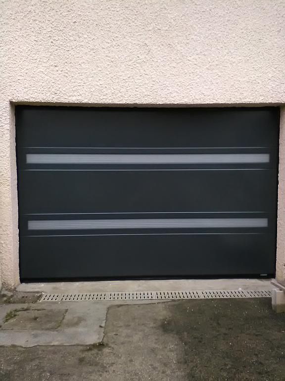 Porte sectionnelle bleue Visio panoramique