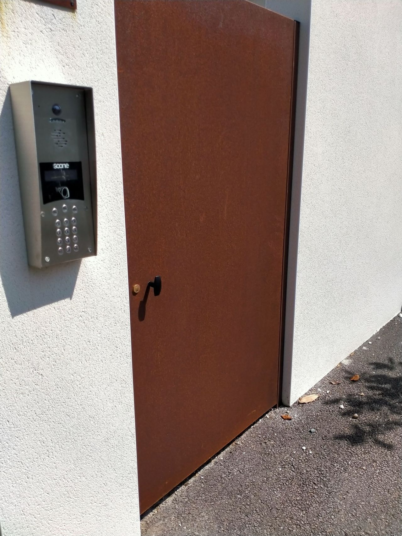 Portillon Acier Corten avec commande via une platine  GSM 