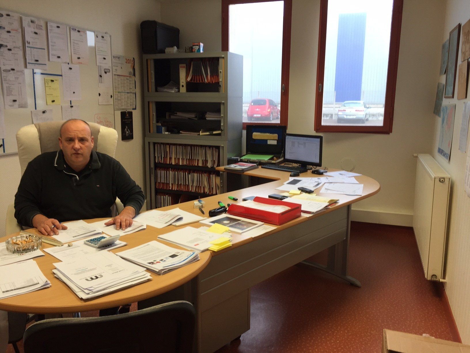 Technicien au bureau