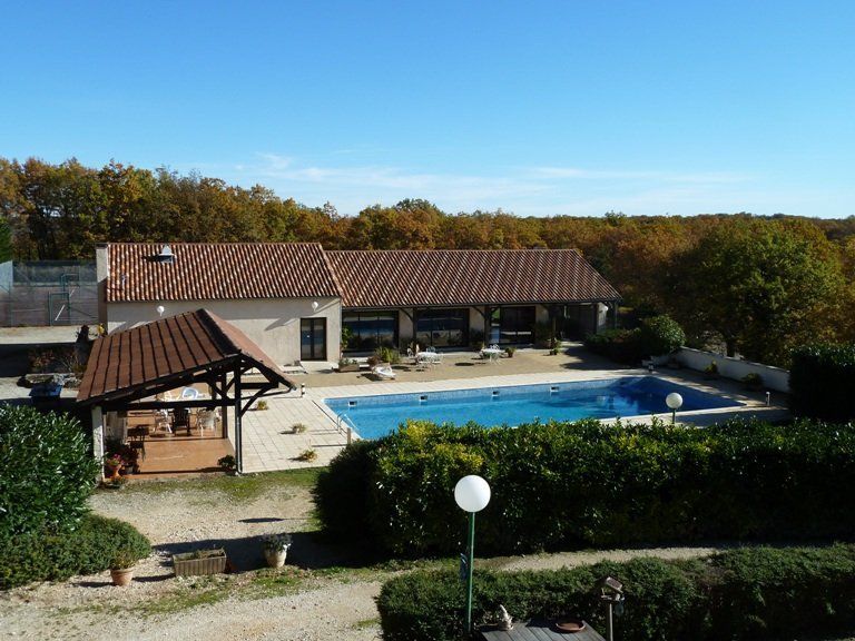 Gîte et piscine