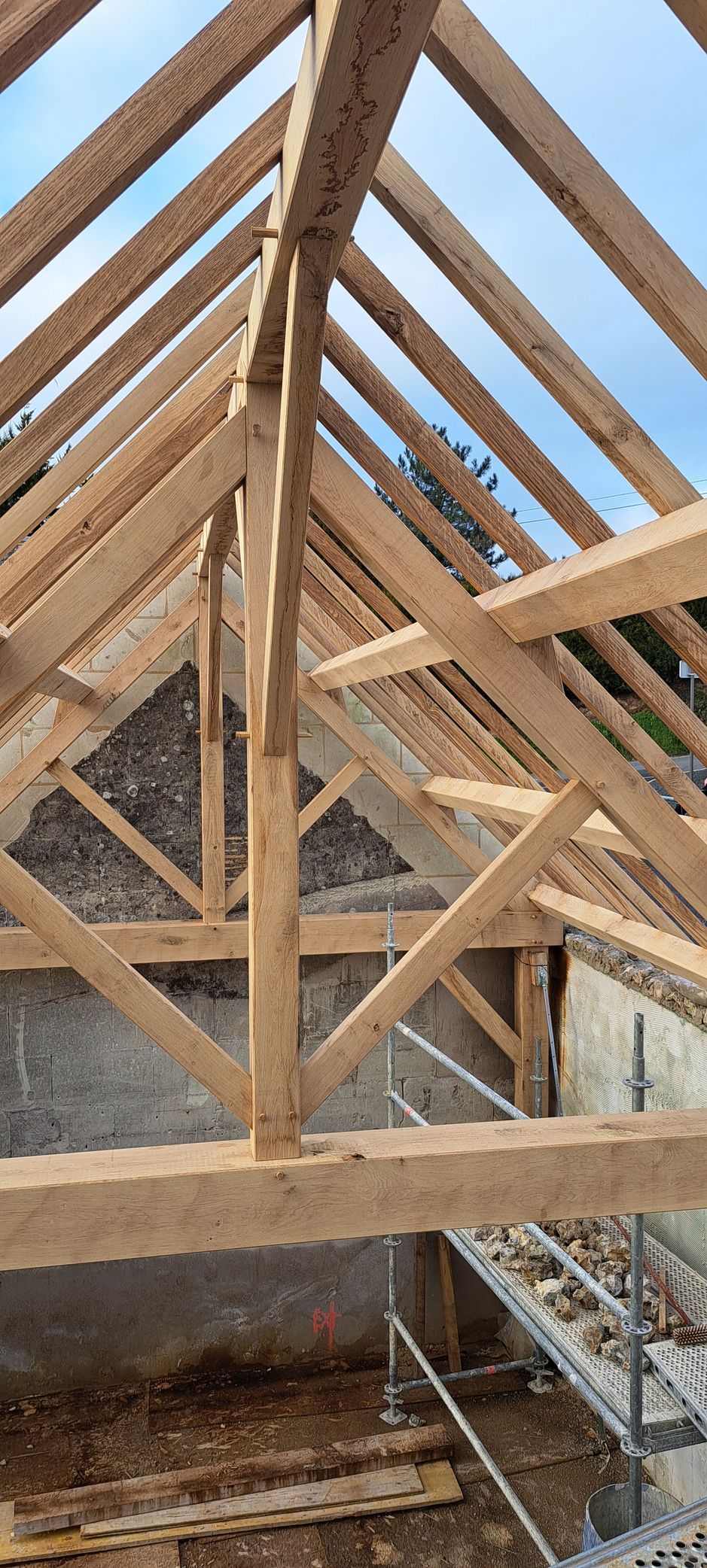 Une charpente traditionnelle en bois