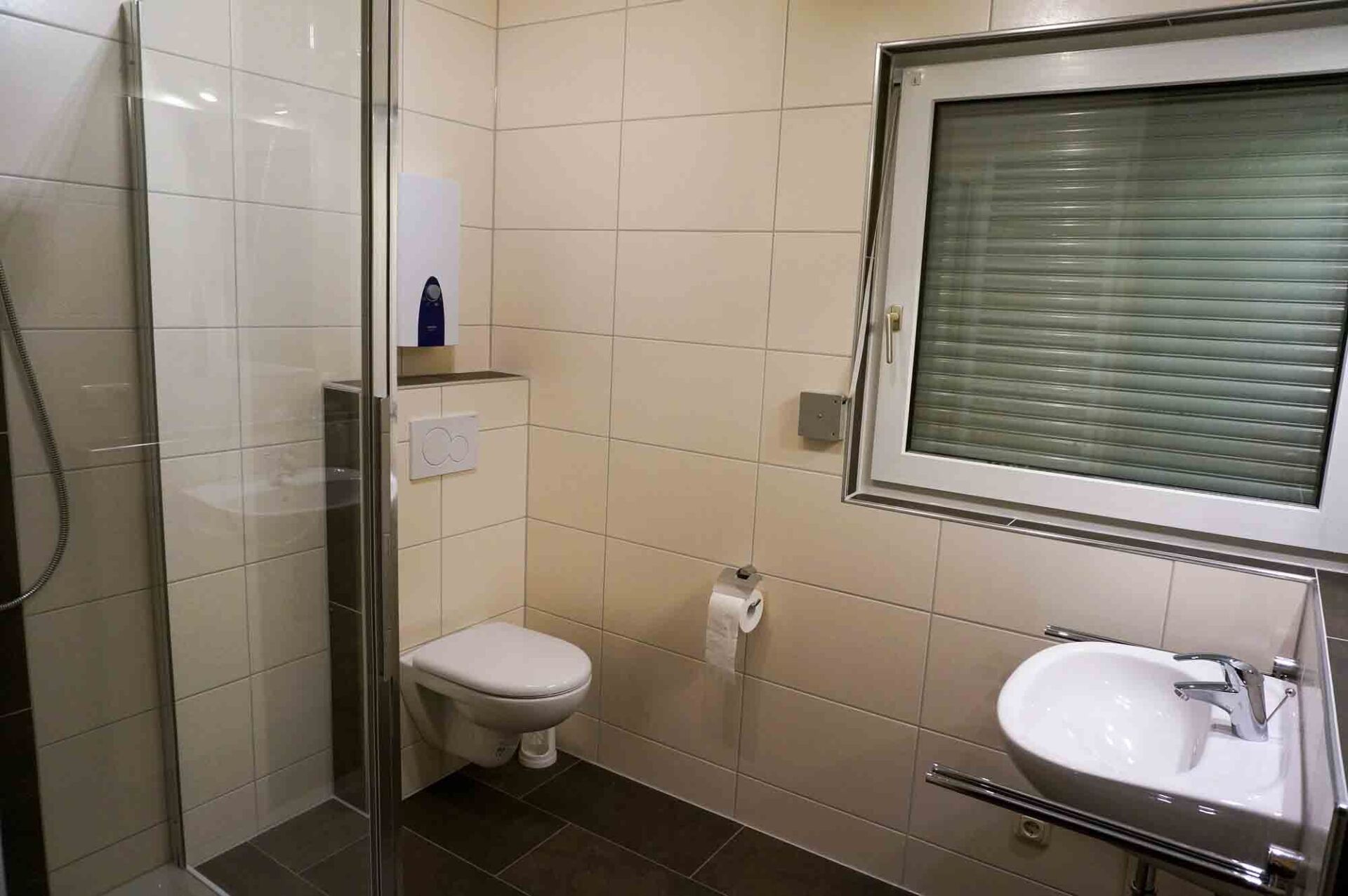 Badezimmer von Braml Haustechnik in Solla