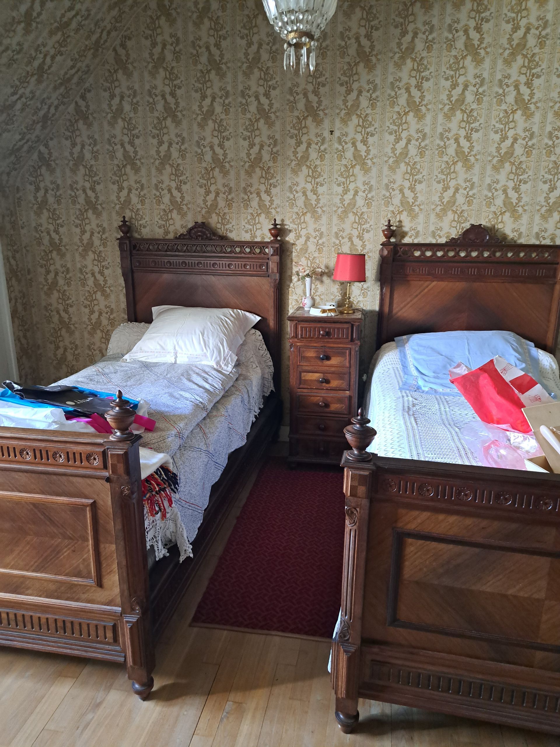 Chambre avec deux lits simples