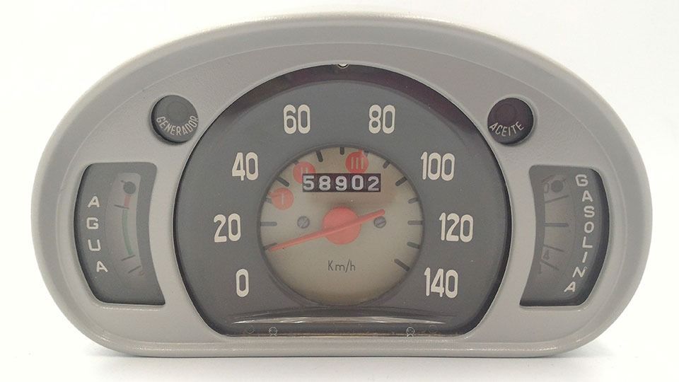 Un velocímetro con el número 58902