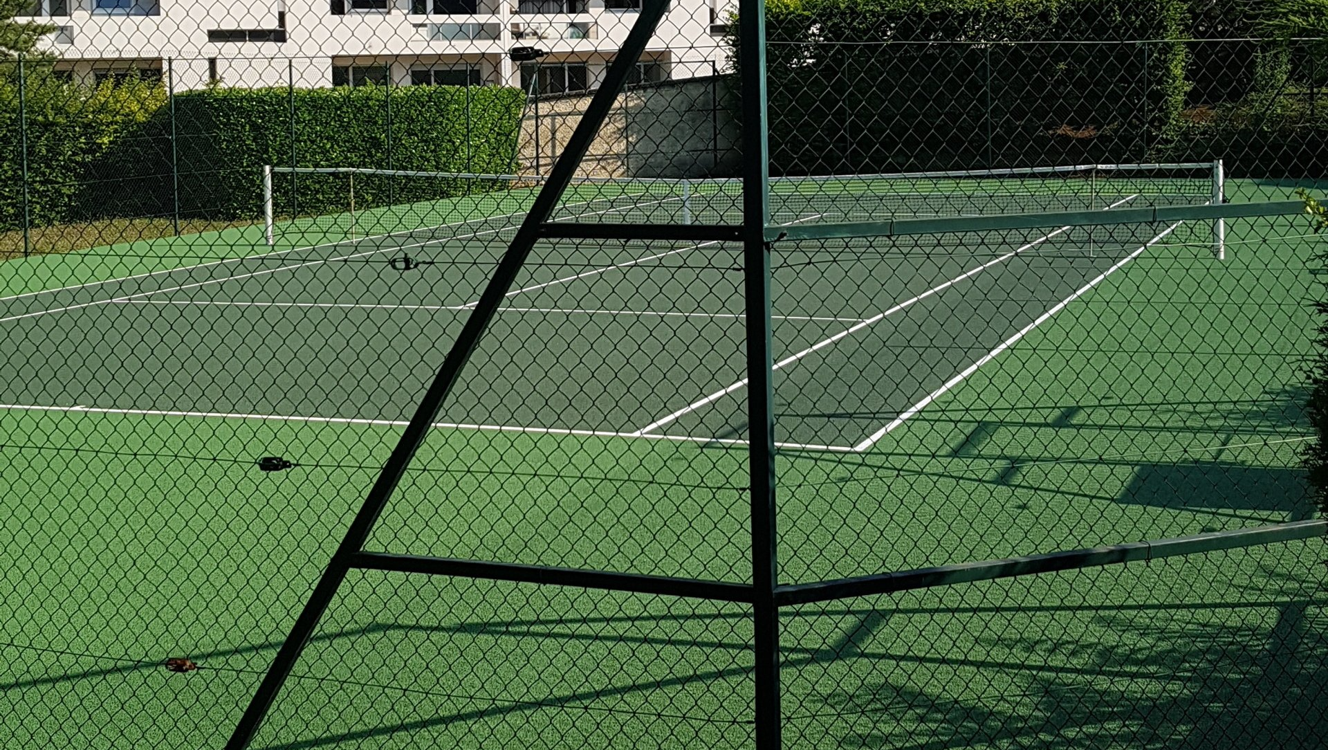 Terrain de tennis 95