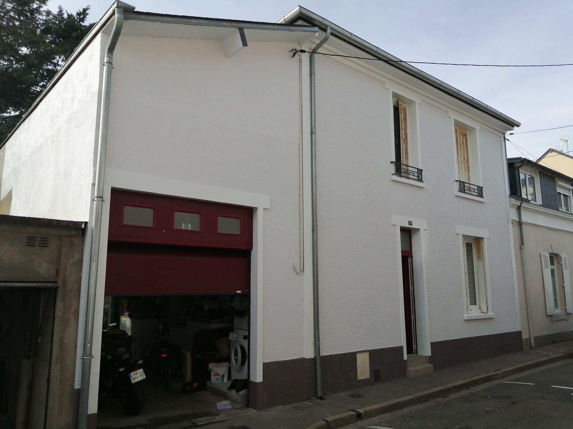 Ravalement de façades d'une maison après