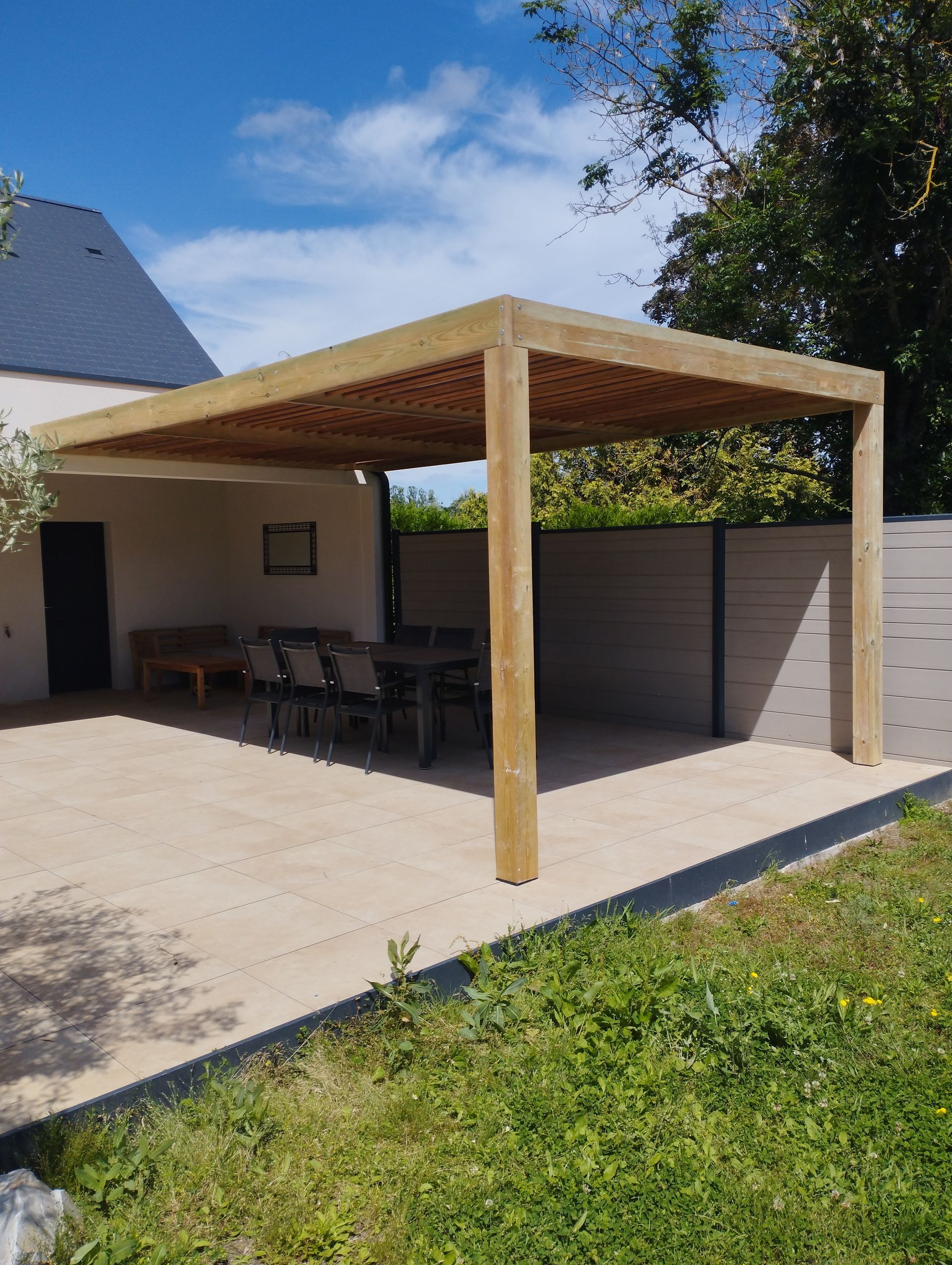 Pergola bois galloyer après travaux