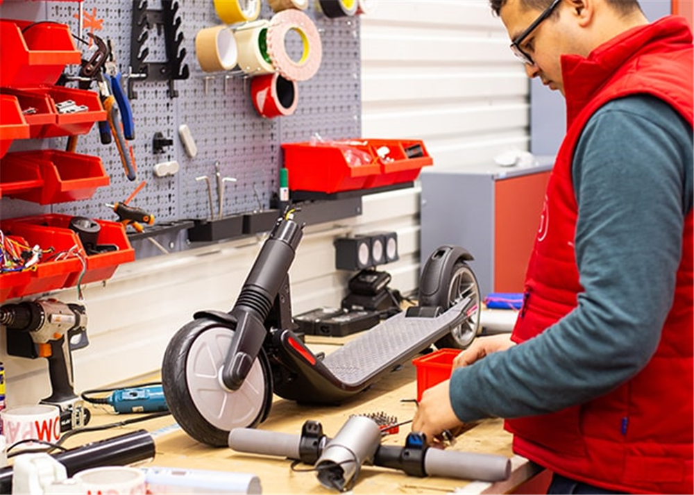 Réparation trottinette électrique Dijon — Urban Moov atelier