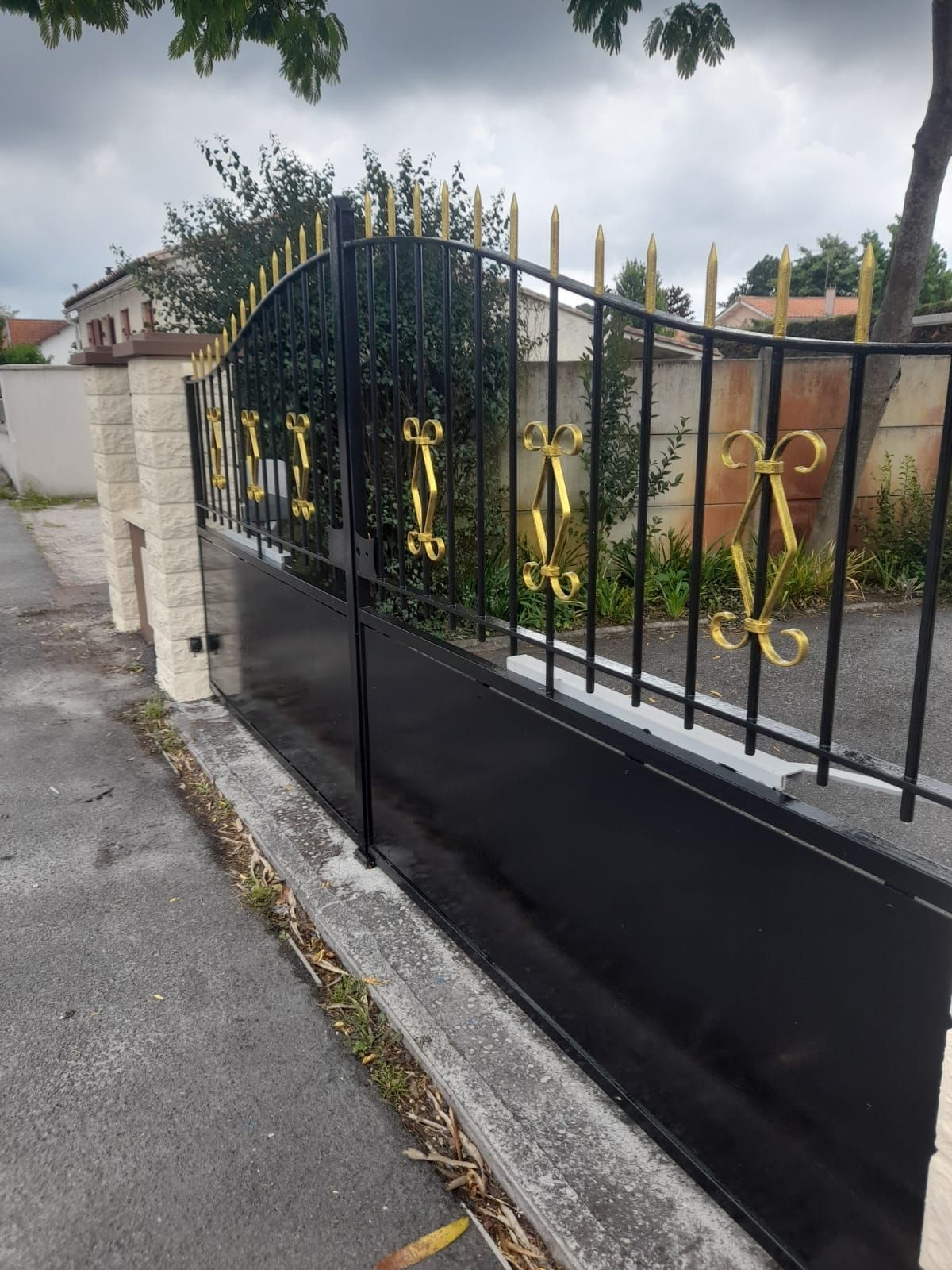 Peinture sur portail