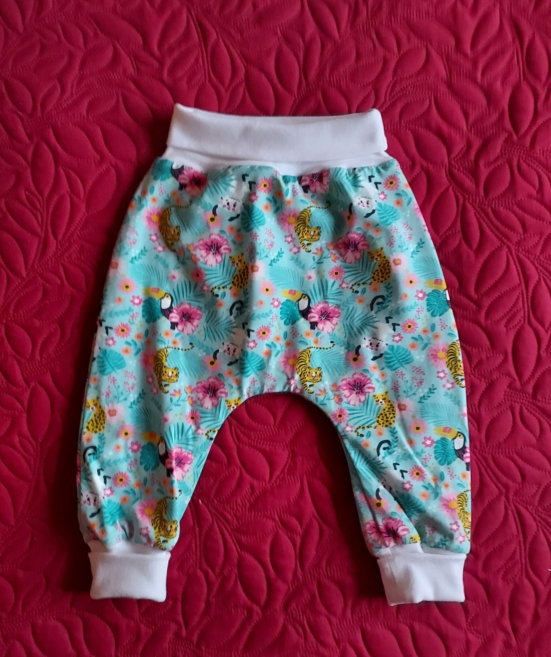 Sarouel bleu motif tropical