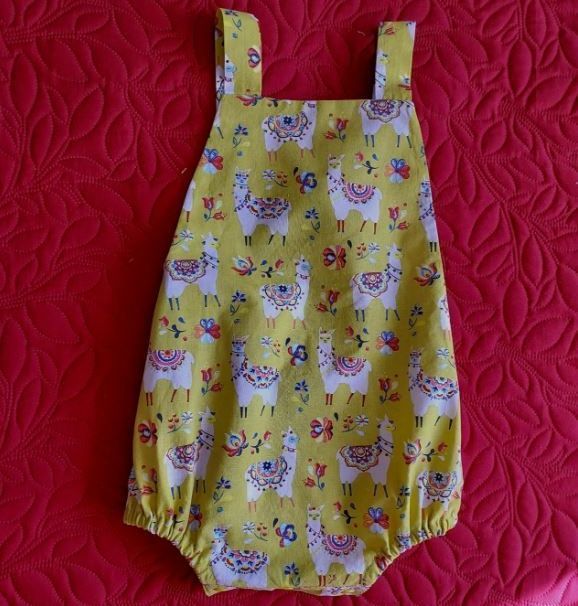 Barboteuse motifs lama