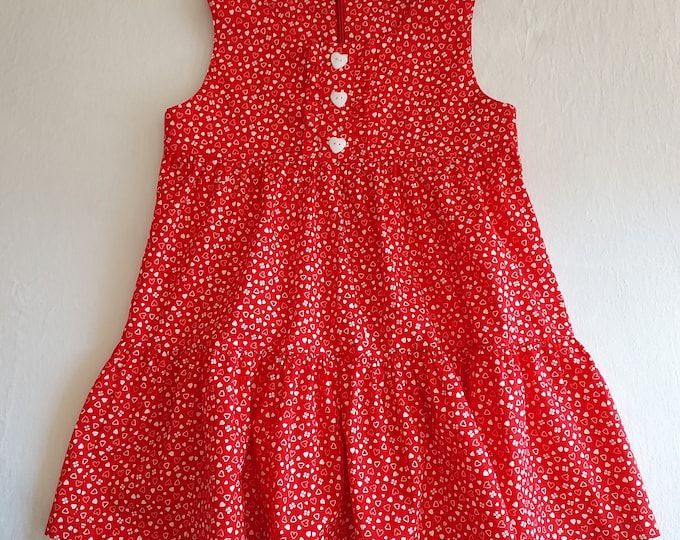 Robe rouge sans manches