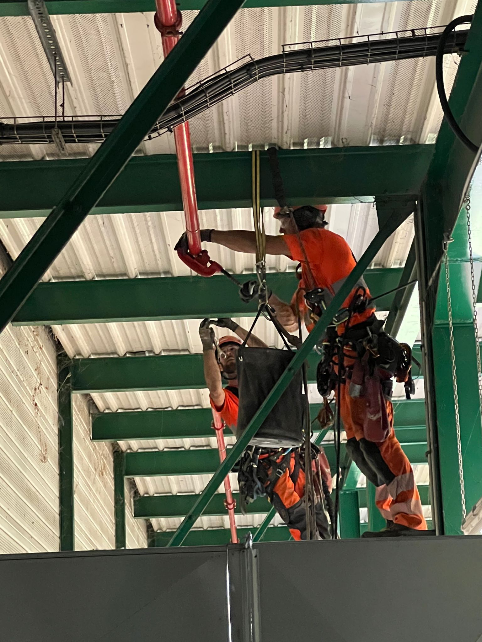 Travaux en hauteur avec nacelle