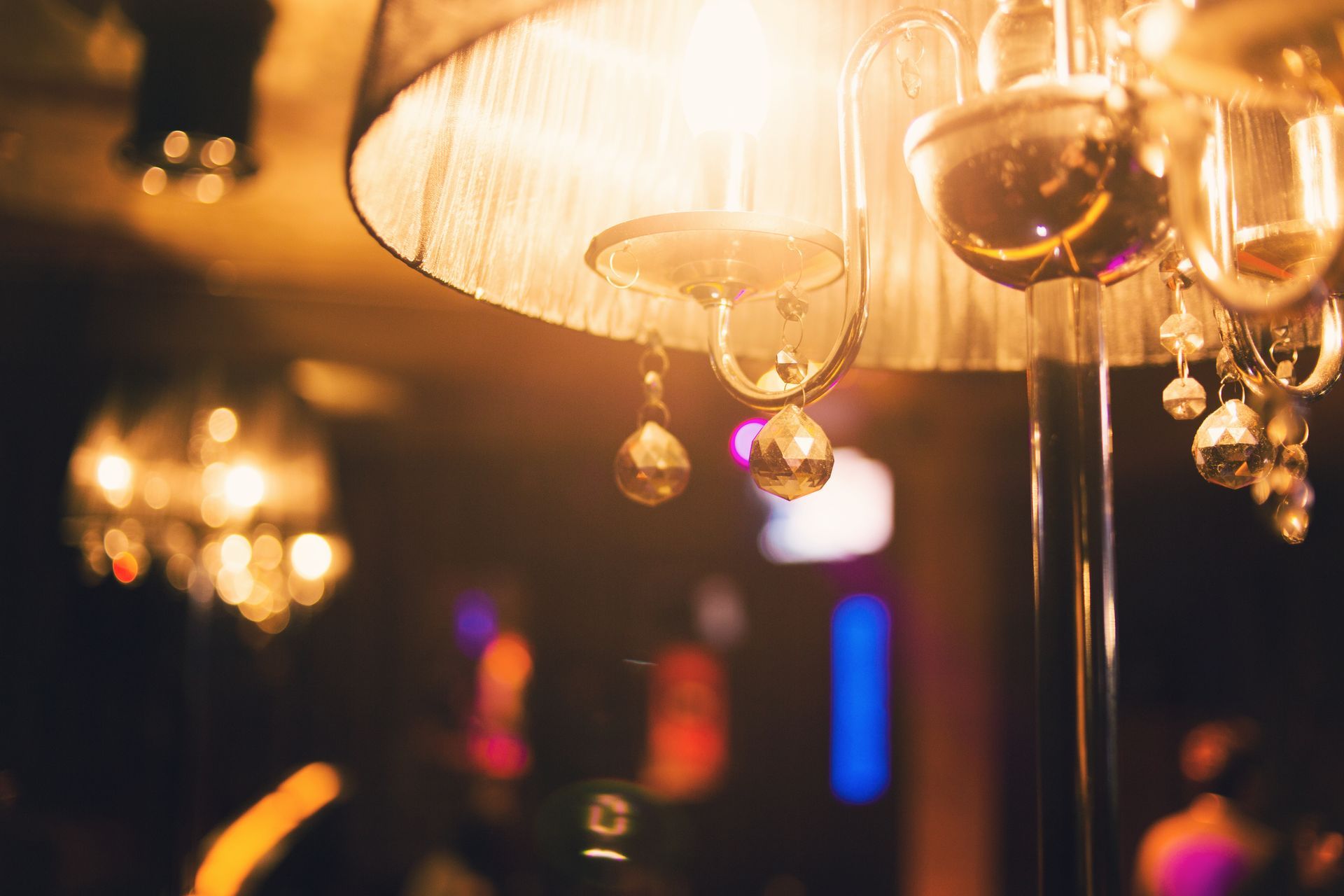 Une suspension lumineuse.