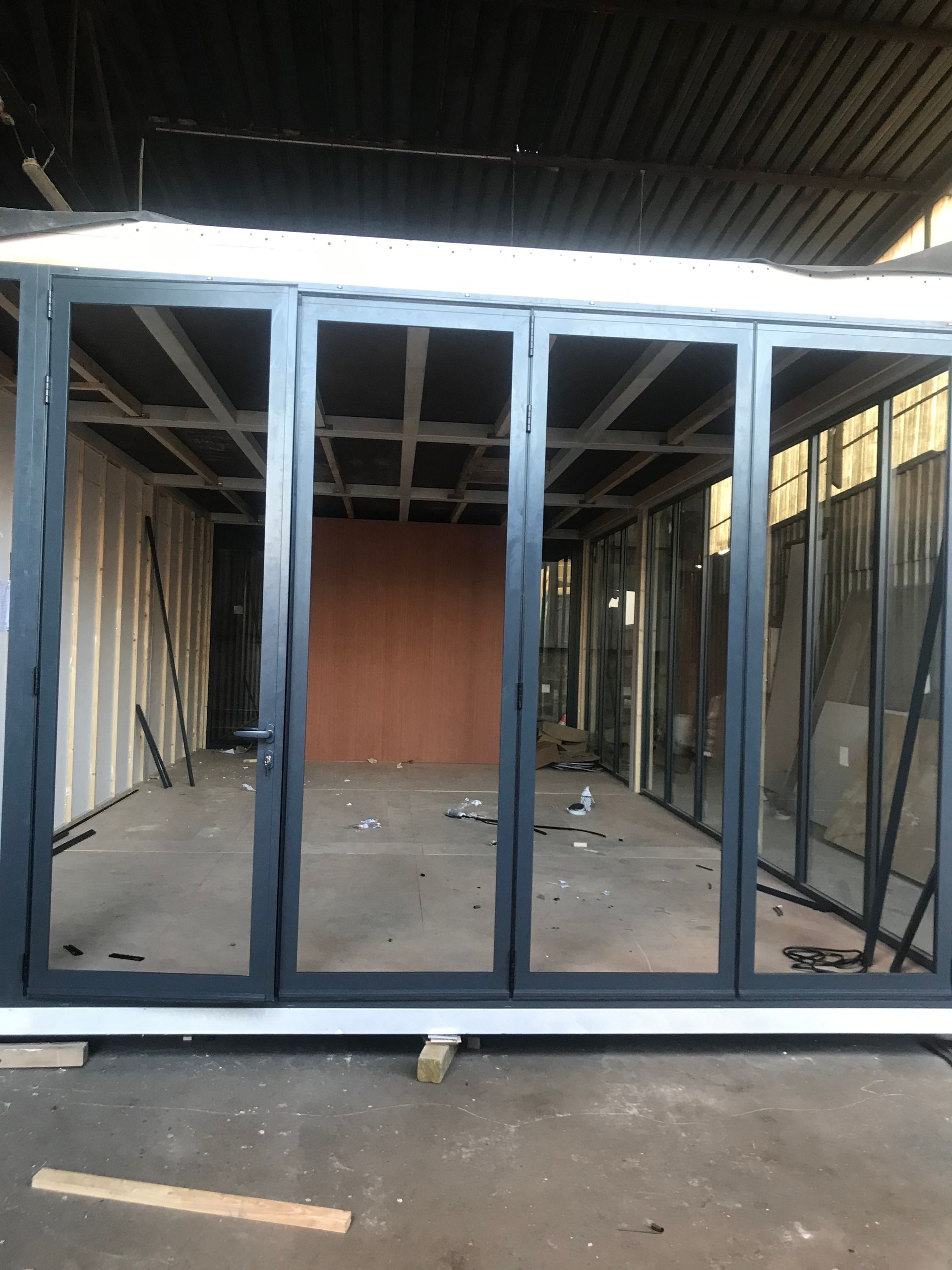 Grande baie vitrée en aluminium