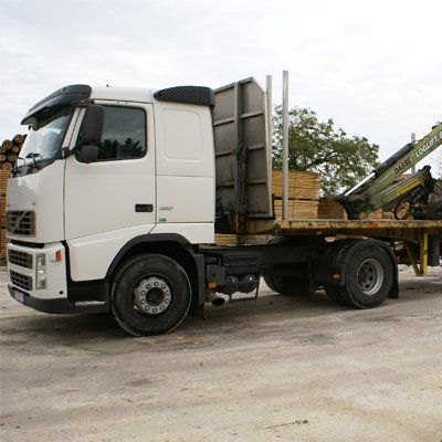 SAB Matériaux - camion de livraison