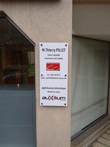 Plaque de rue Auxilium