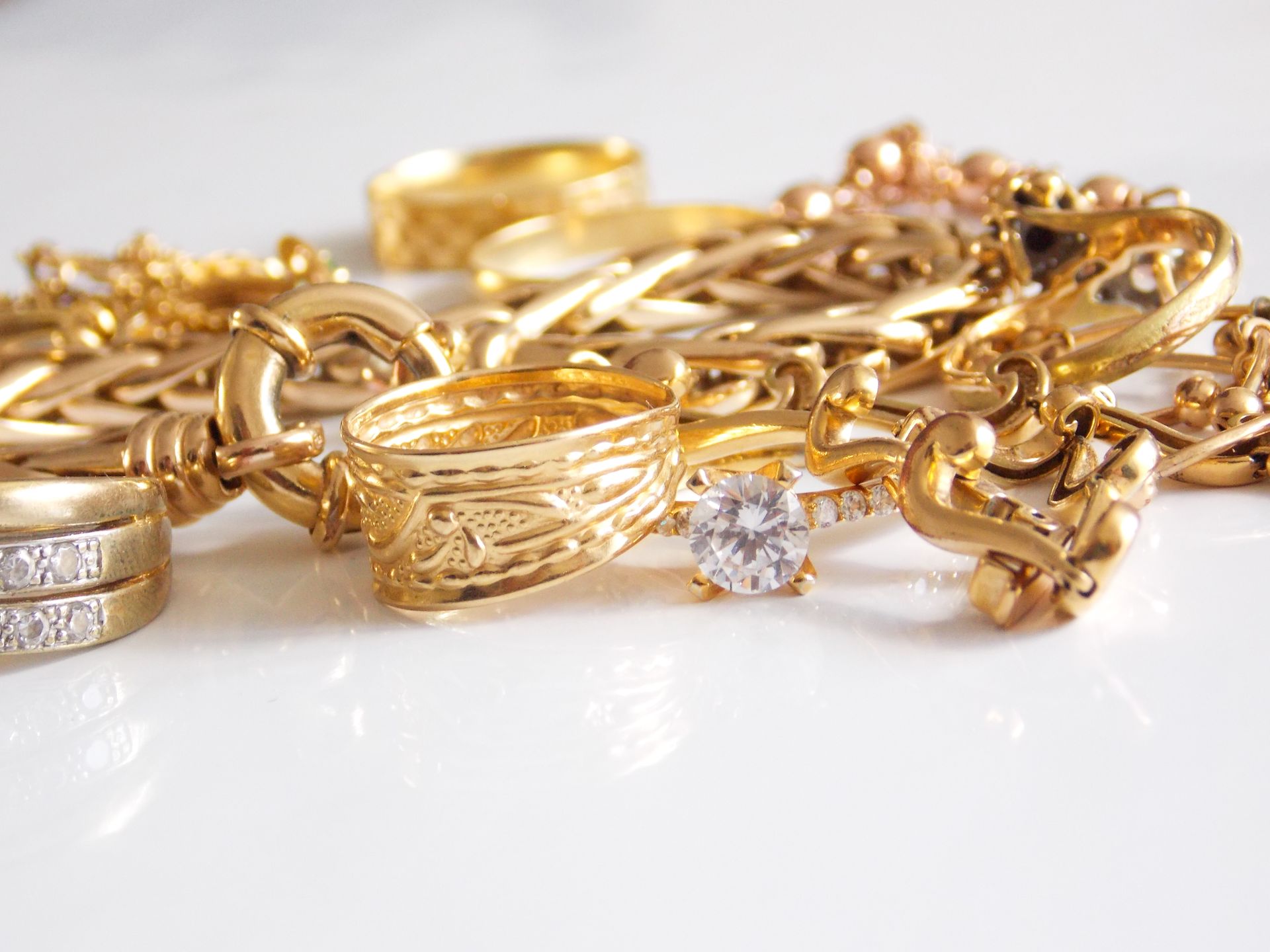 Divers bijoux en or rachetés