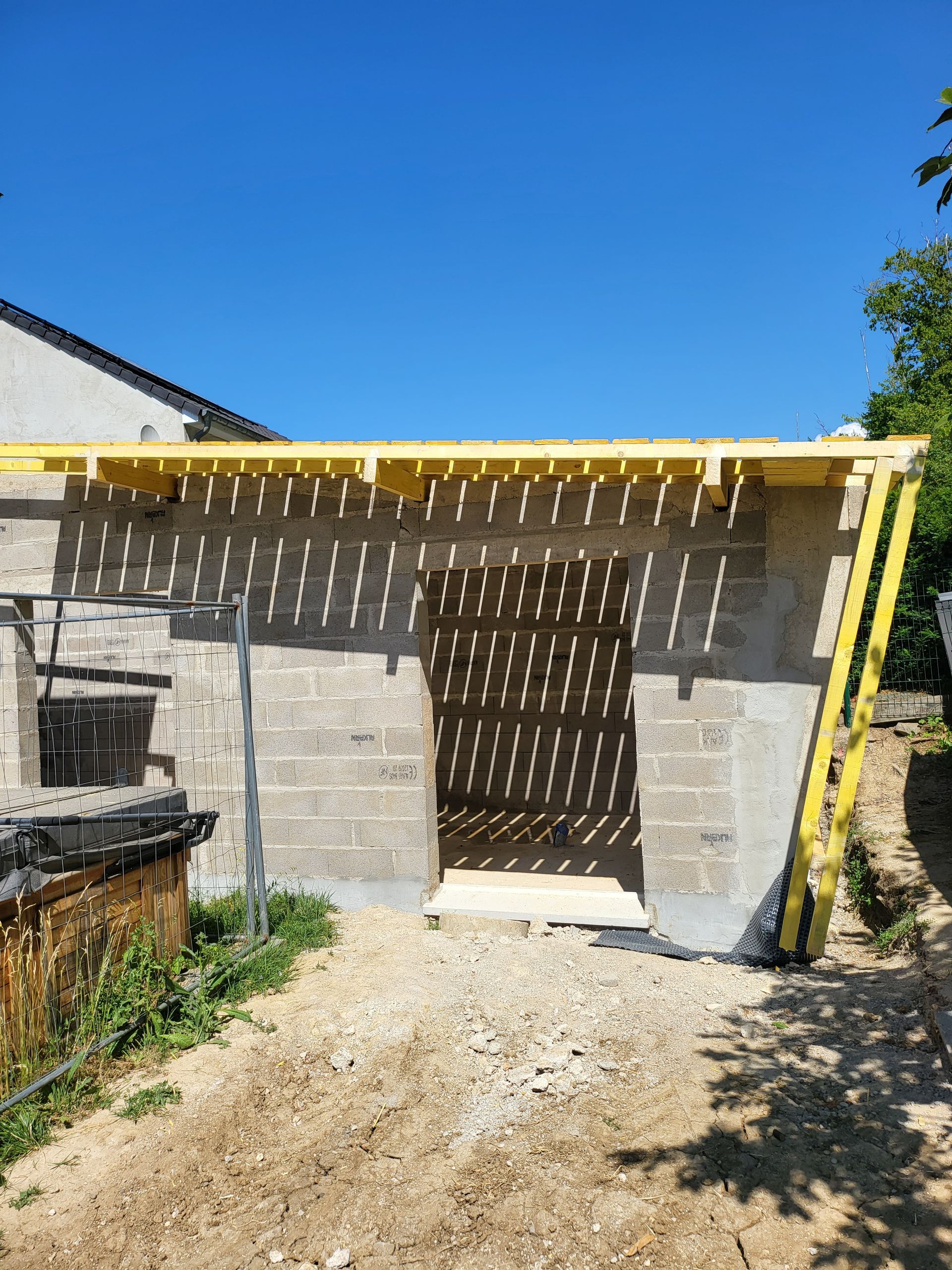Construction d'une maison avec structure en bois