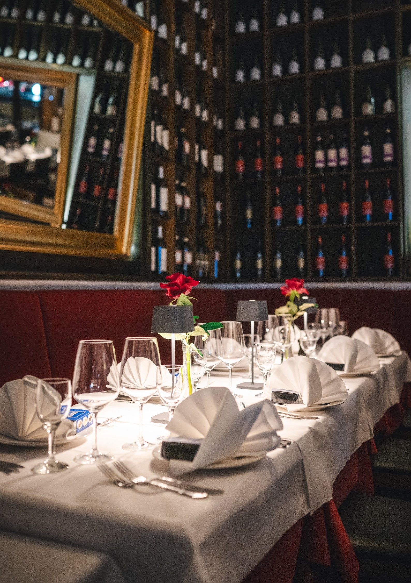 Tisch und Stühle Symbol