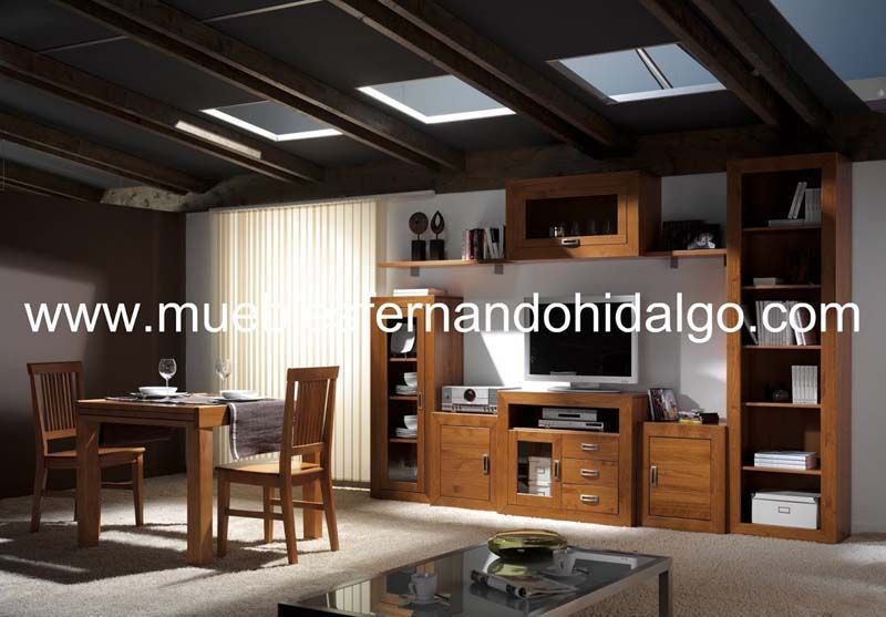 Una sala con mesa y sillas y la pagina web www.mueblesfernandohidalgo.com
