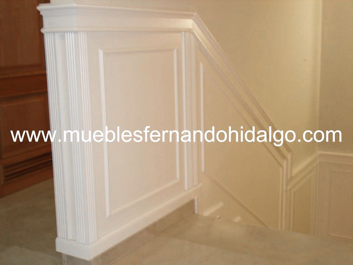 Una foto de una escalera tomada de www.mueblesfernandohidalgo.com