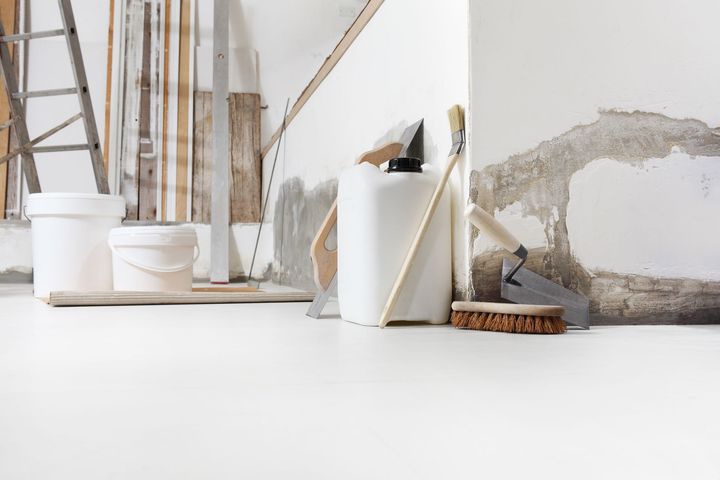 Divers produits de rénovation