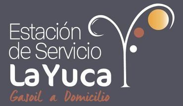 Logotipo de la estaci&oacute;n de servicio La Yuca, con texto blanco y amarillo sobre fondo gris y &laquo;Gasoil a Domicilio&raquo;.