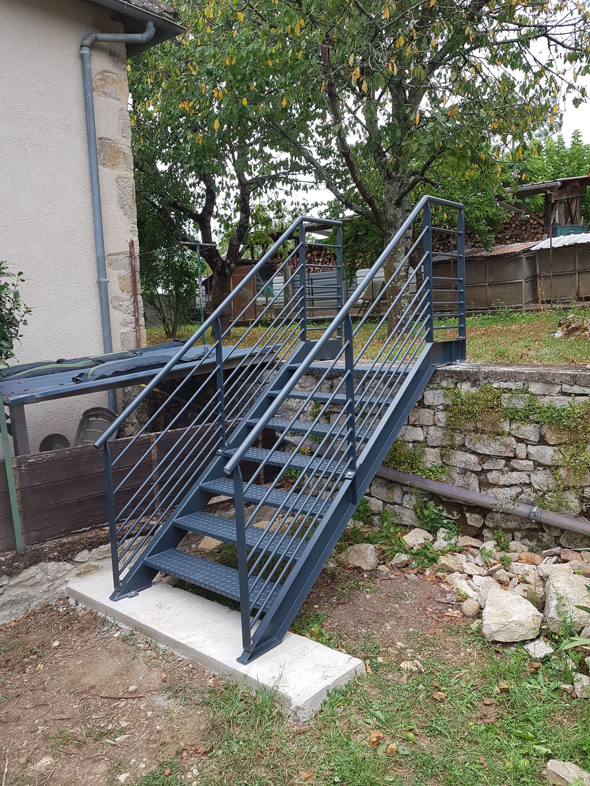 Escalier en métal extérieur