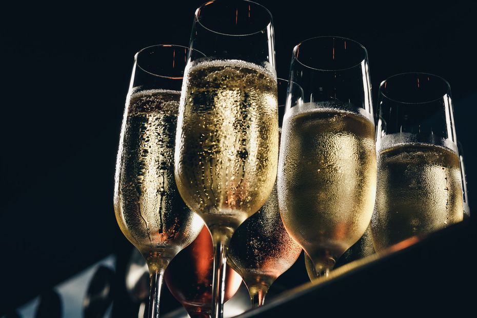 Des verres de champagne