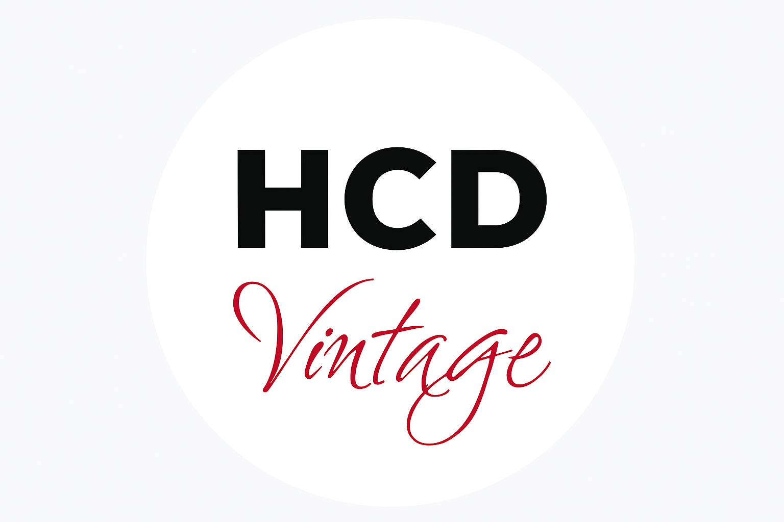 Logotipo de HCD Vintage: letras negras HCD en un círculo blanco, con la palabra "Vintage" en cursiva roja debajo.