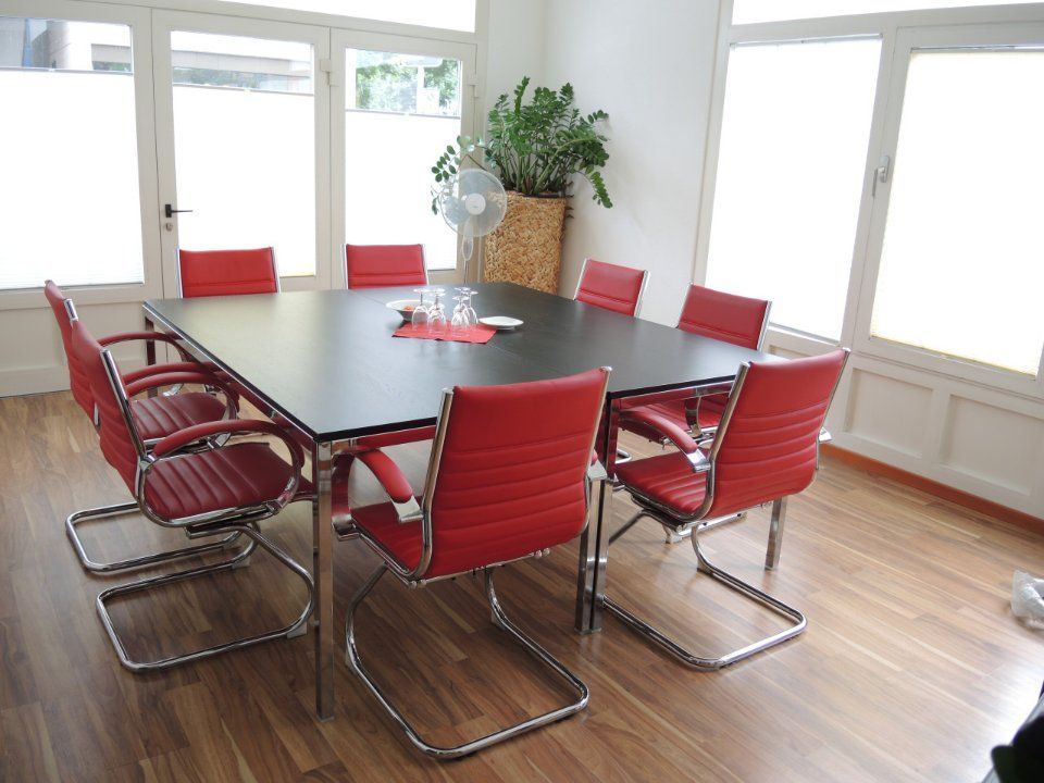 SEKRETARIAT HÄLLER GMBH Konferenztisch