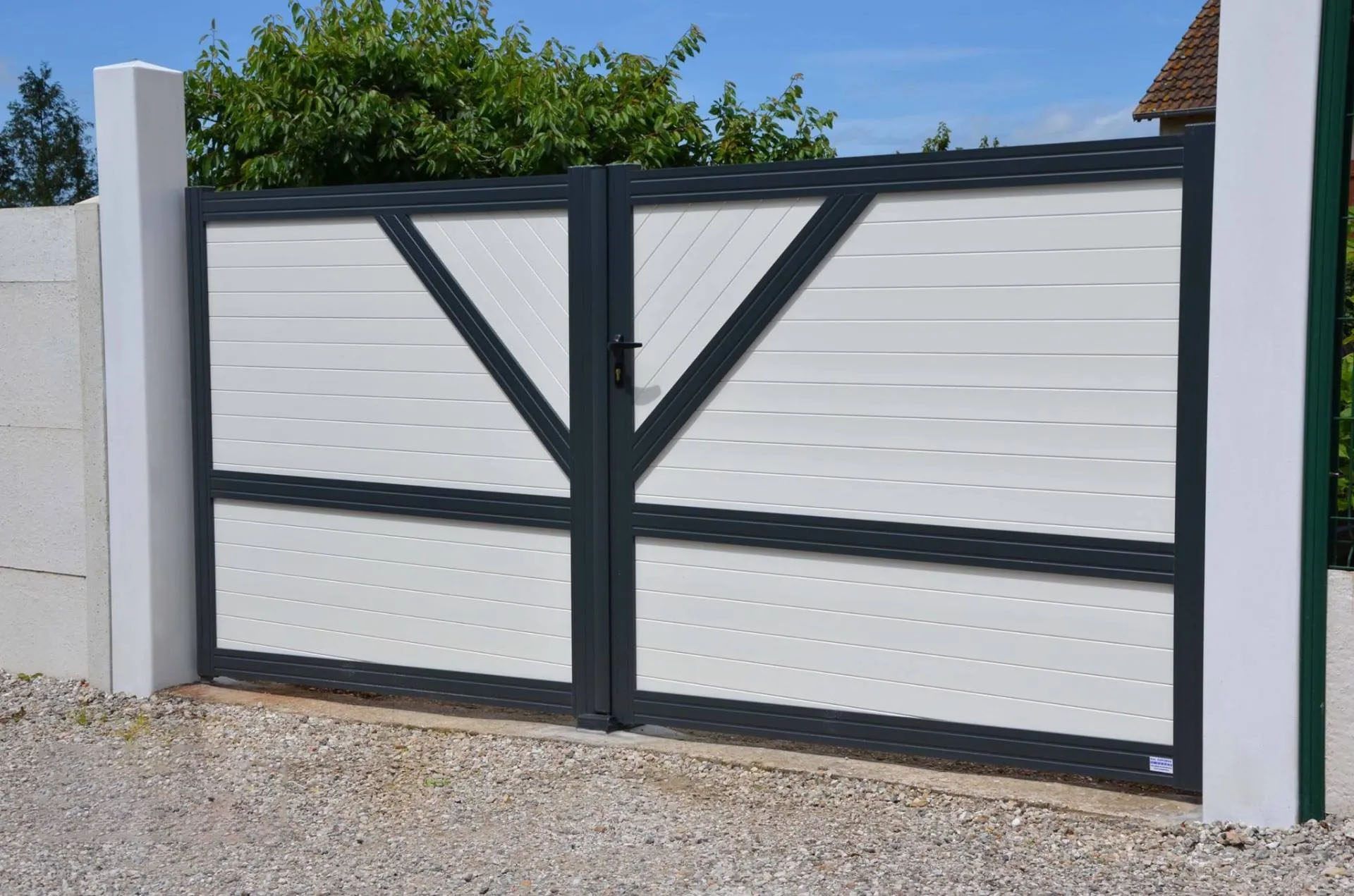 Portail réalisé par Saforge