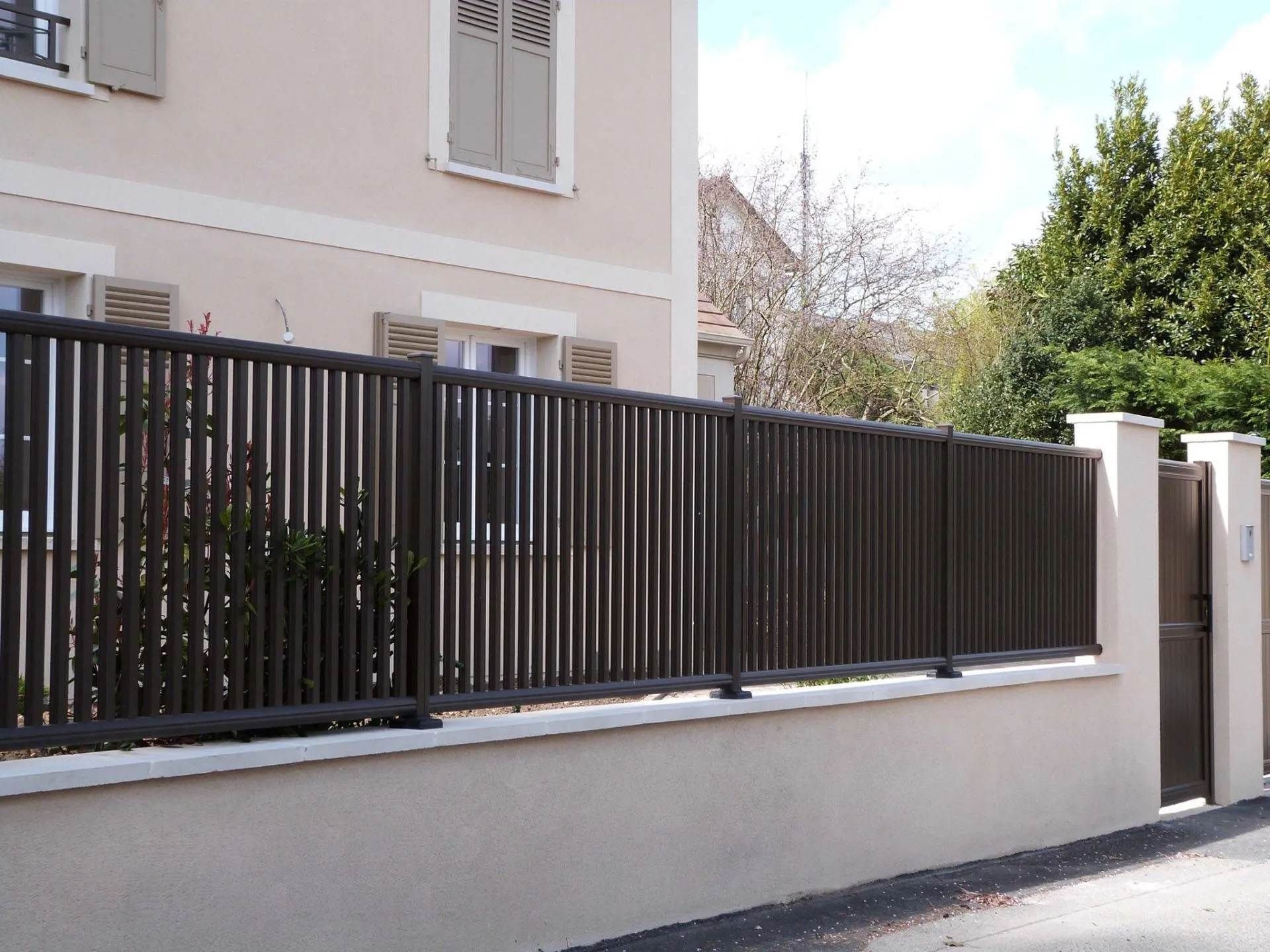 Clôture en acier réalisée par Saforge