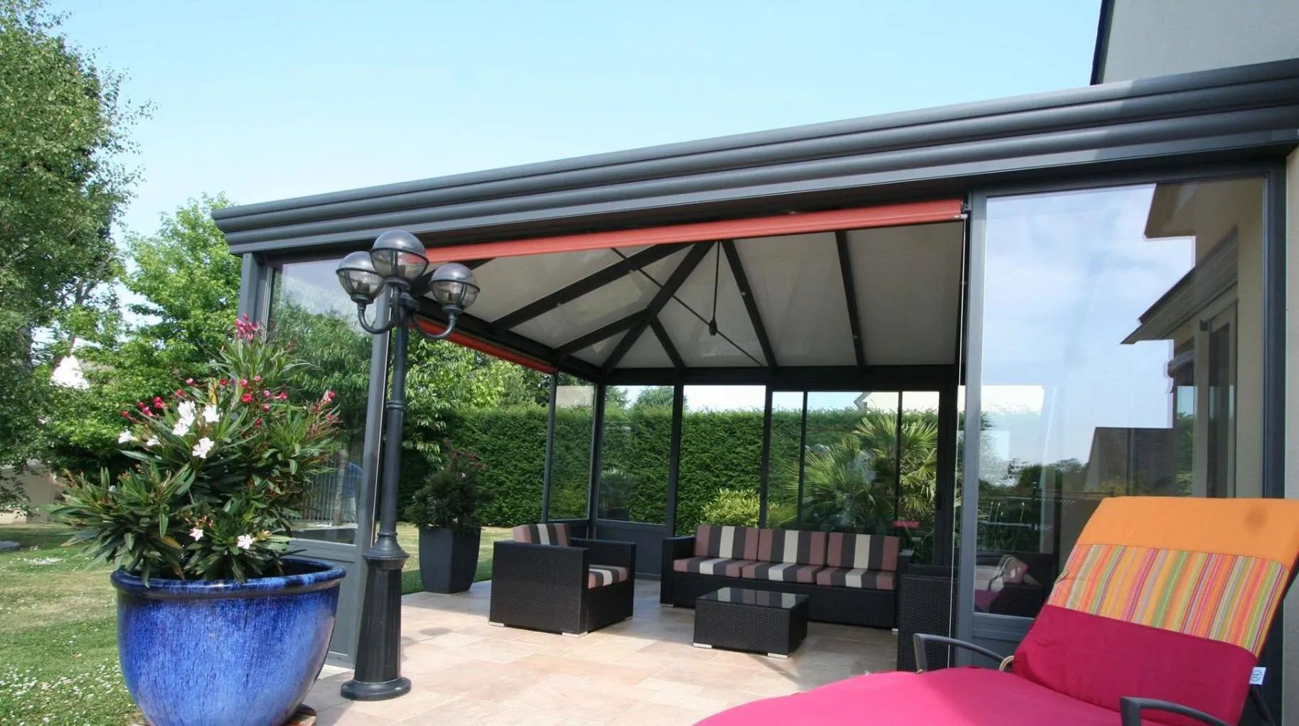 Véranda de jardin réalisée par Saforge