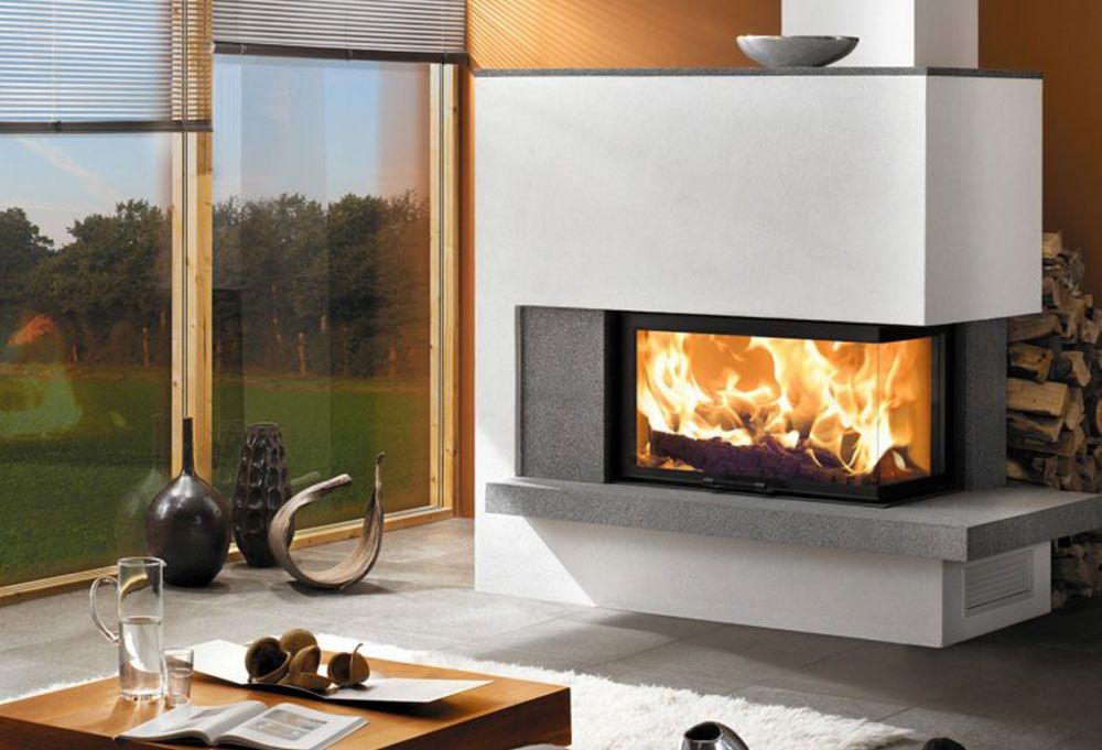 Insert design dans un mur blanc