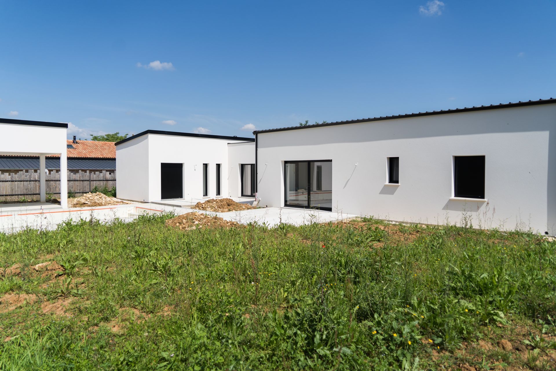 Maison de plain pied avec jardin