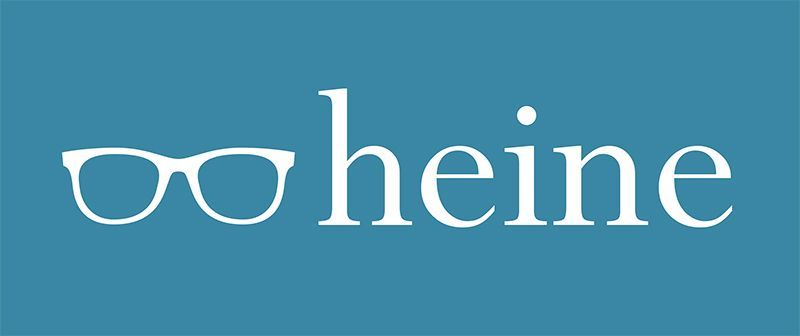 Weißes Brillen-Symbol und das Wort „Heine“ in Weiß auf türkisfarbenem Hintergrund
