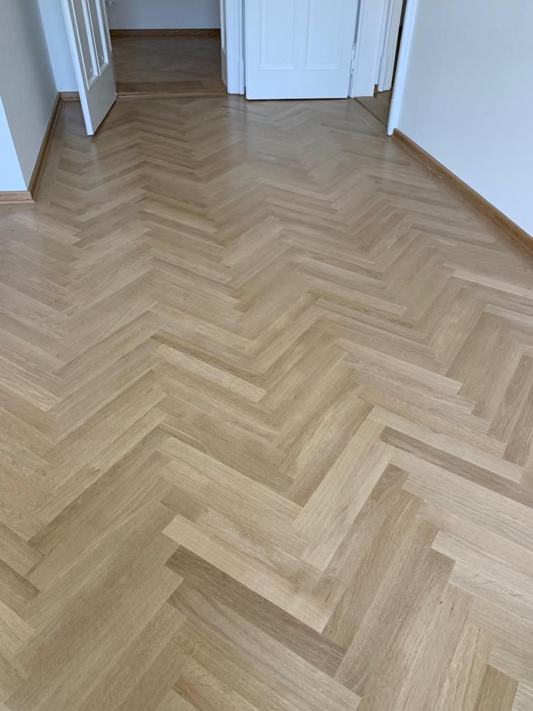 Kontaktieren Sie die Bodenleger von Wolperdinger für einer Renovierung Ihrer Bodenbeläge in München. 