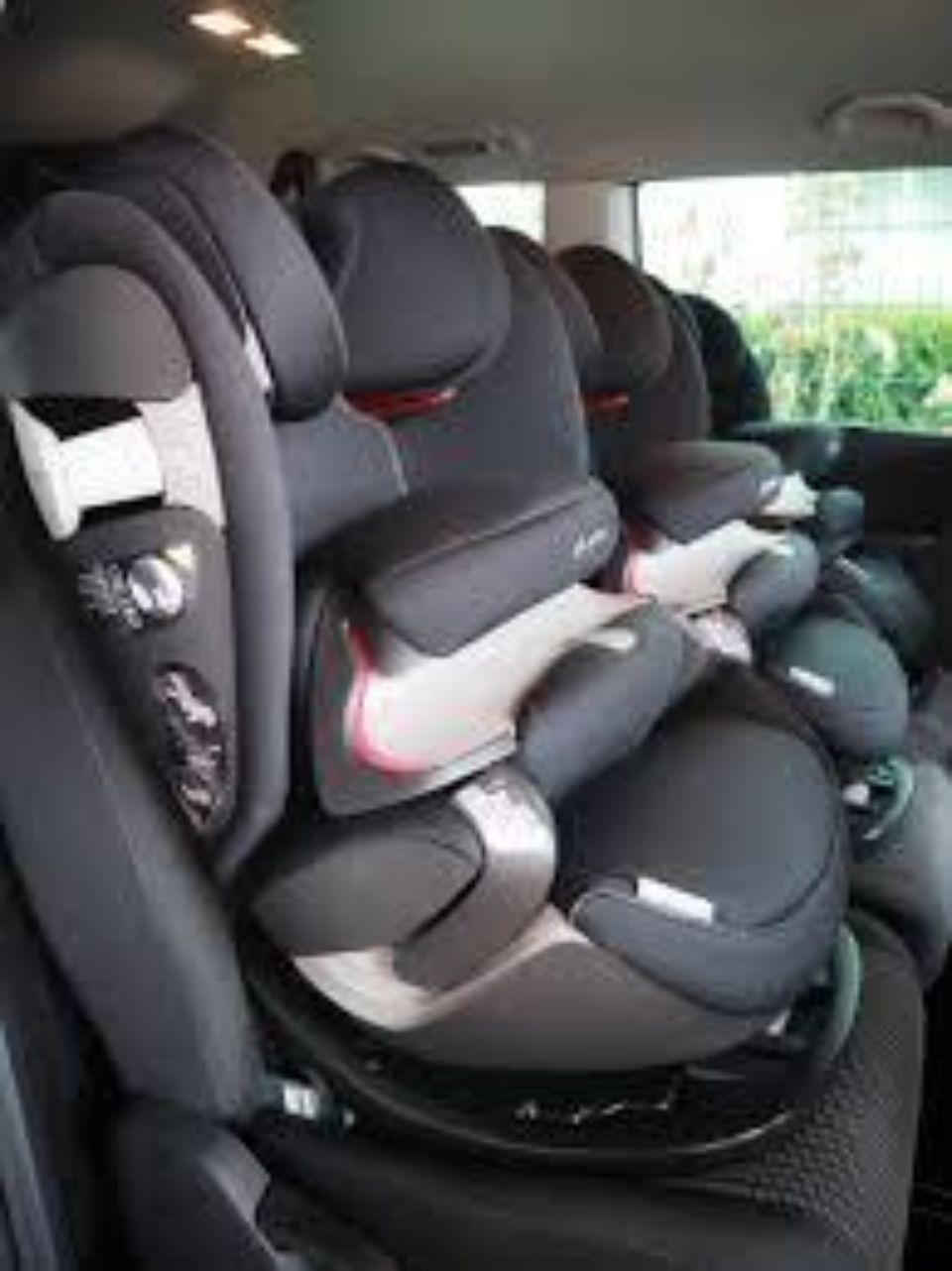 Kindersitze im Auto
