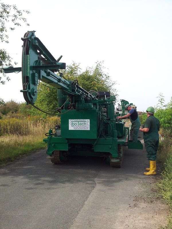 eine grüne Maschine mit dem Wort Cole darauf - IBOTECH Bohr- und Brunnenbau GmbH aus Zöberitz bei Landsberg