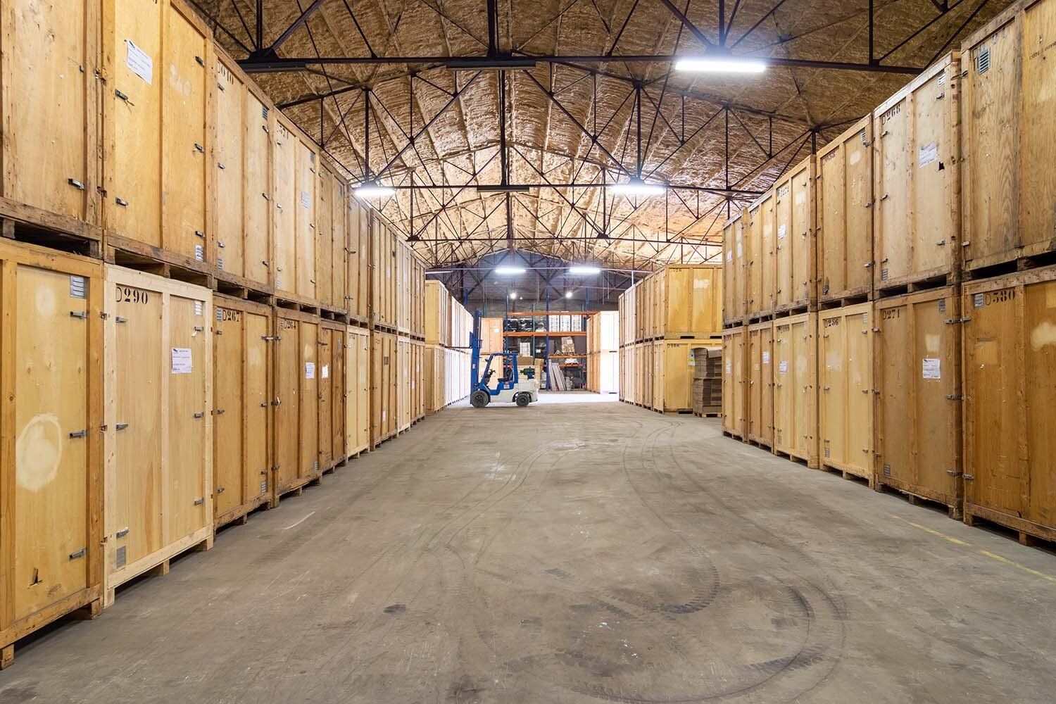 Garde meuble dans l'entrepot de Dematran
