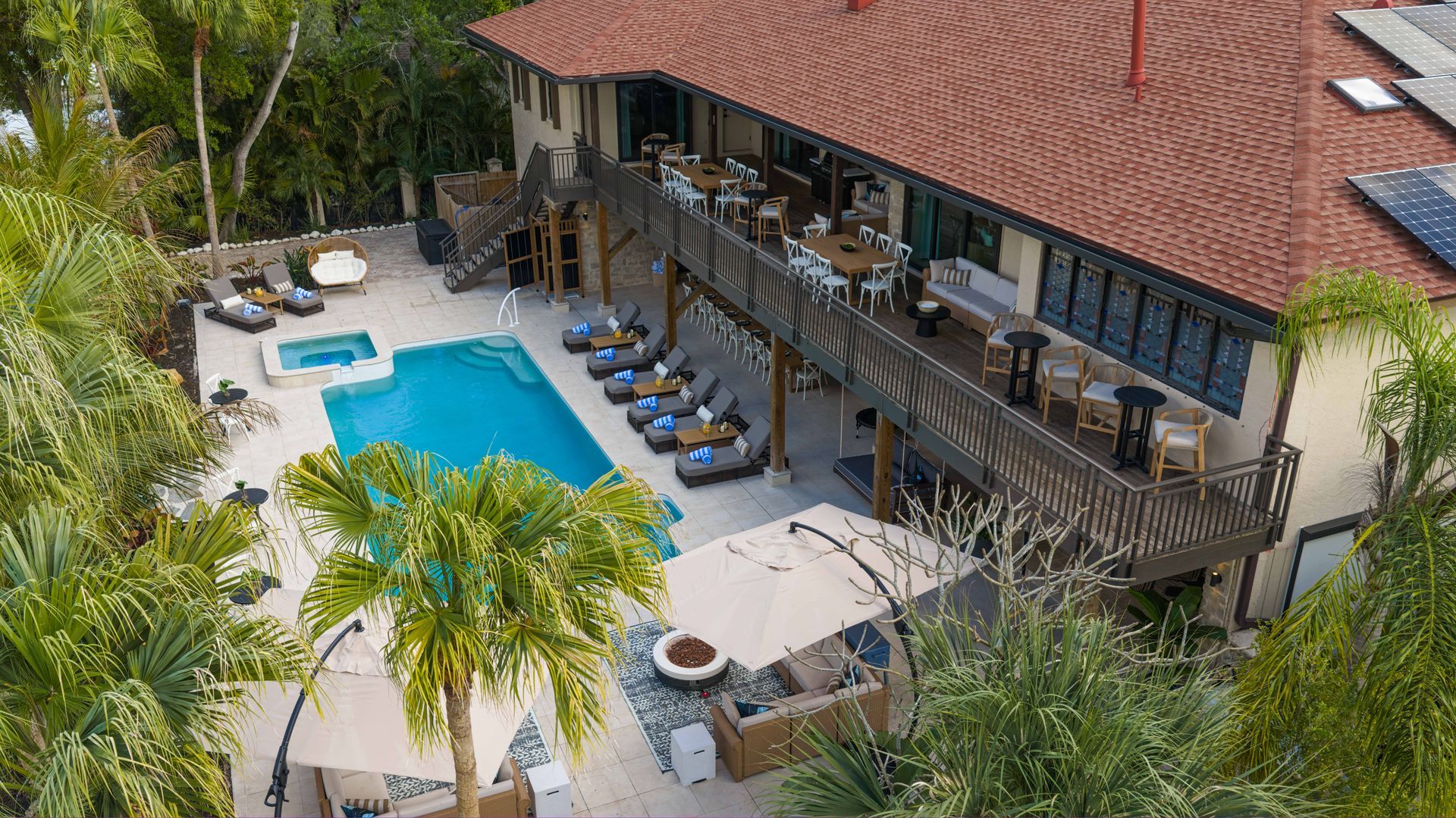 Family-friendly Florida vacation home in Bradenton with pool, mini golf, and play area