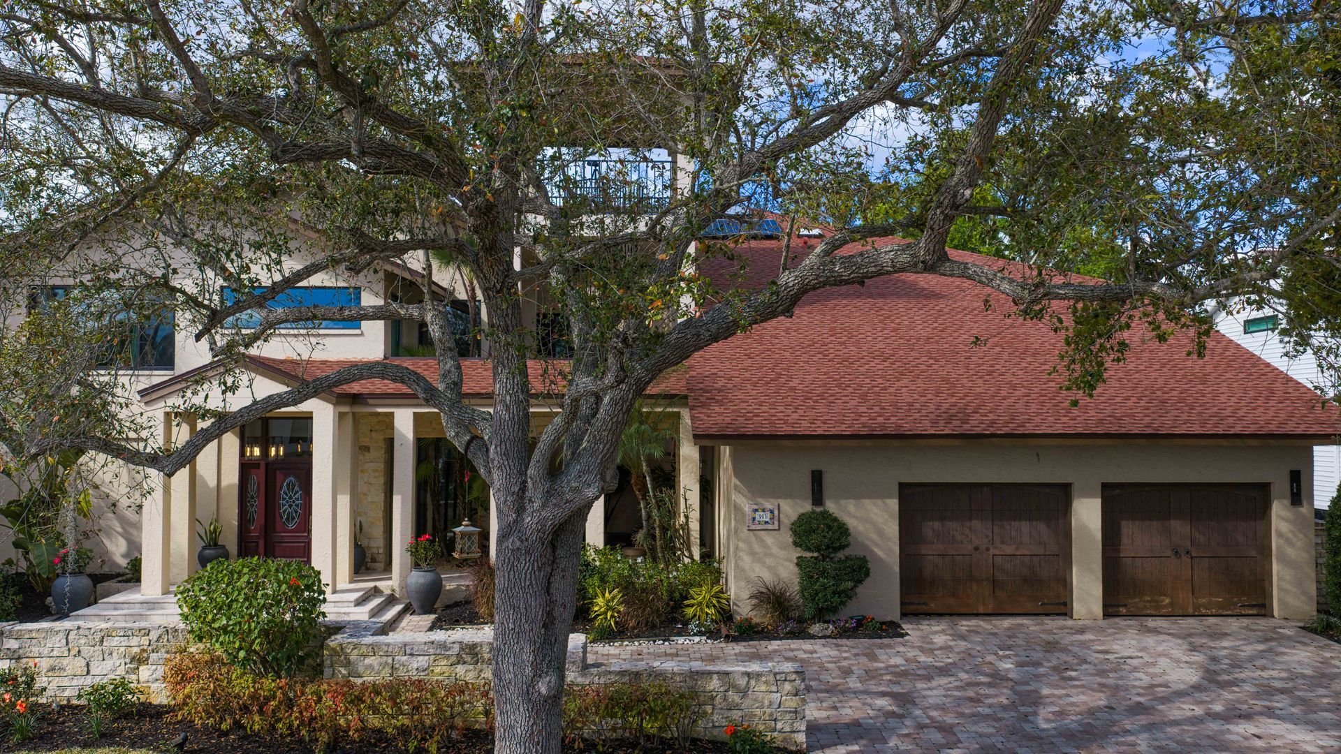 Bradenton Florida rental with splash pad, playground, and kid-friendly resort-style backyard