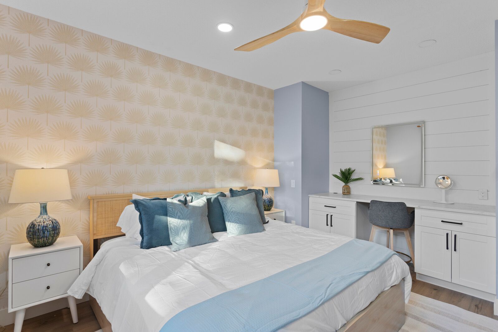 Family-friendly Florida vacation home in Bradenton with pool, mini golf, and play area