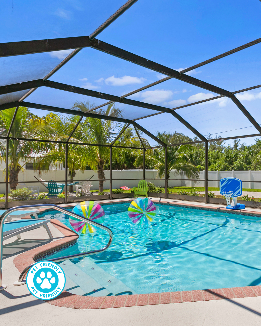 6-bedroom family estate with a pool, game room, and free pool heat. Rooms decorated in a whimsical sea theme.